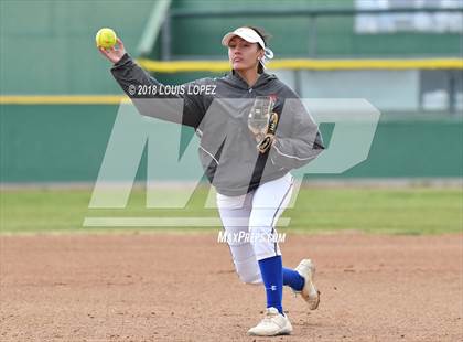 Thumbnail 3 in Arroyo vs. Charter Oak photogallery.
