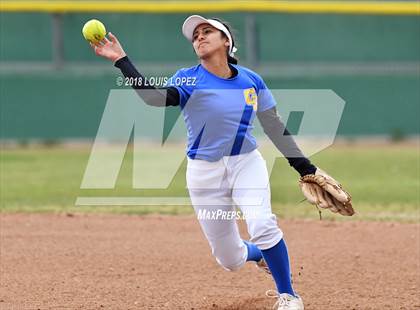 Thumbnail 3 in Arroyo vs. Charter Oak photogallery.