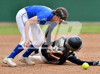 Thumbnail 2 in Arroyo vs. Charter Oak photogallery.