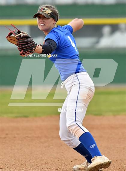 Thumbnail 2 in Arroyo vs. Charter Oak photogallery.