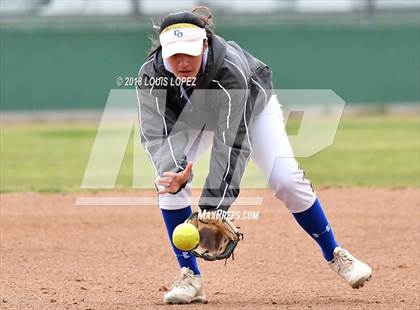 Thumbnail 3 in Arroyo vs. Charter Oak photogallery.