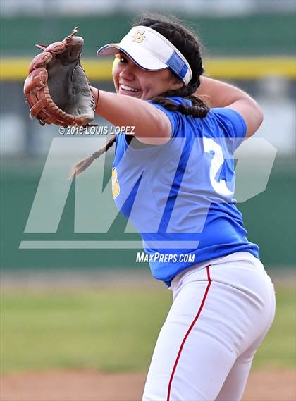 Thumbnail 3 in Arroyo vs. Charter Oak photogallery.