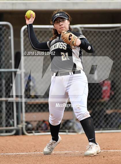 Thumbnail 2 in Arroyo vs. Charter Oak photogallery.