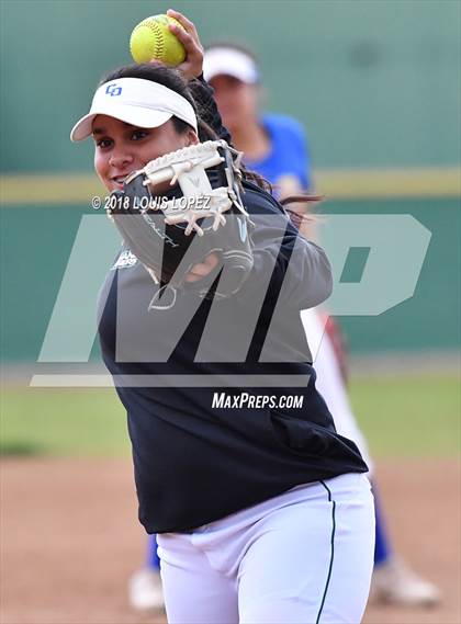 Thumbnail 3 in Arroyo vs. Charter Oak photogallery.
