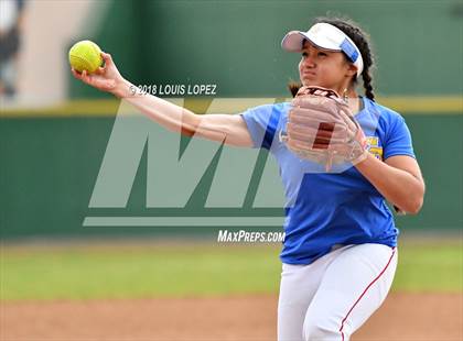 Thumbnail 2 in Arroyo vs. Charter Oak photogallery.