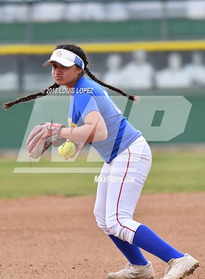 Thumbnail 2 in Arroyo vs. Charter Oak photogallery.
