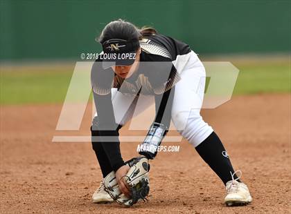 Thumbnail 3 in Arroyo vs. Charter Oak photogallery.