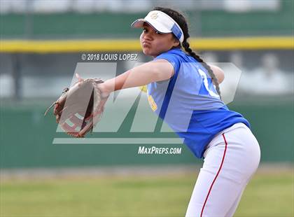 Thumbnail 3 in Arroyo vs. Charter Oak photogallery.