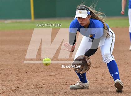 Thumbnail 2 in Arroyo vs. Charter Oak photogallery.