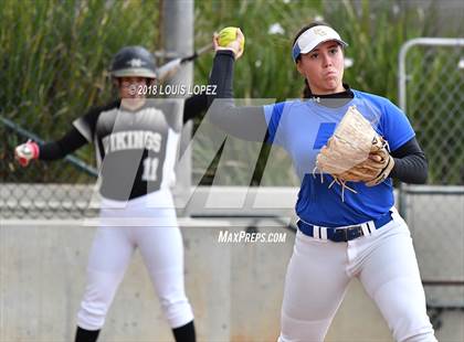 Thumbnail 2 in Arroyo vs. Charter Oak photogallery.