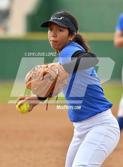Thumbnail 1 in Arroyo vs. Charter Oak photogallery.