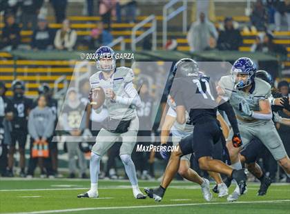 Thumbnail 2 in Boerne vs. Randle (UIL 5A D2 Football Semifinal) photogallery.