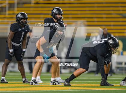 Thumbnail 3 in Boerne vs. Randle (UIL 5A D2 Football Semifinal) photogallery.