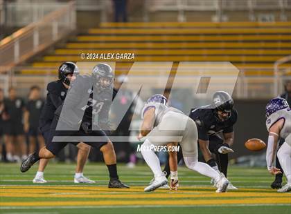Thumbnail 3 in Boerne vs. Randle (UIL 5A D2 Football Semifinal) photogallery.