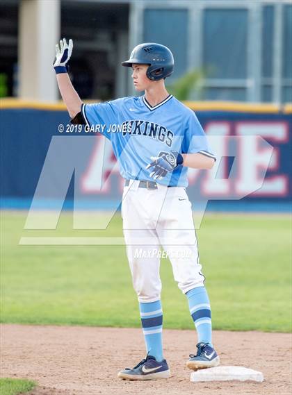 Thumbnail 3 in Oakmont vs. Del Campo (CIF SJS D2 Final) photogallery.