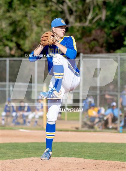 Thumbnail 3 in Oakmont vs. Del Campo (CIF SJS D2 Final) photogallery.
