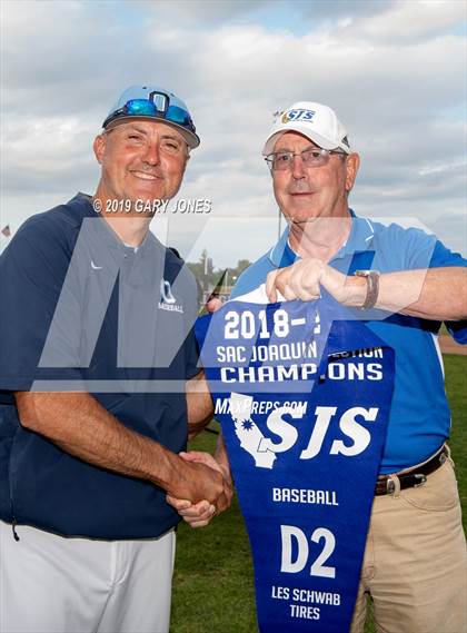 Thumbnail 3 in Oakmont vs. Del Campo (CIF SJS D2 Final) photogallery.