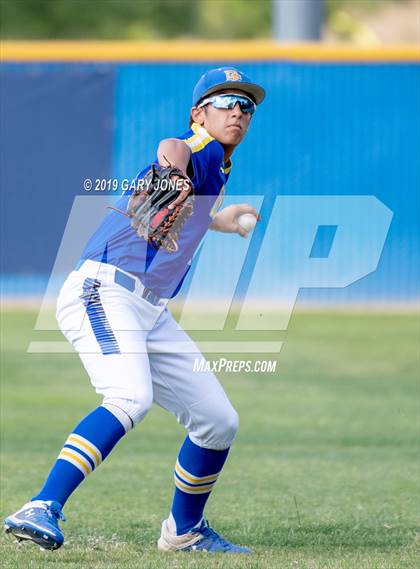 Thumbnail 2 in Oakmont vs. Del Campo (CIF SJS D2 Final) photogallery.