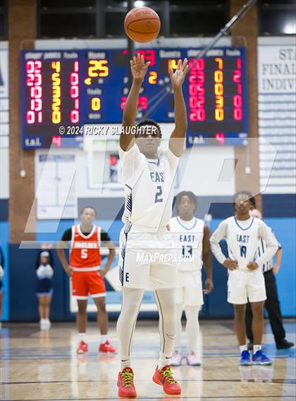 Thumbnail 1 in McCluer vs Belleville East (Belleville East Chick-fil-a Classic) photogallery.