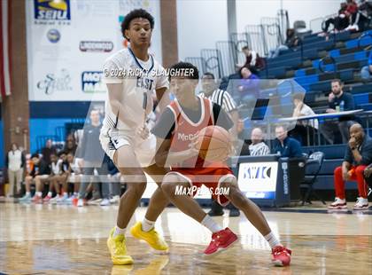 Thumbnail 1 in McCluer vs Belleville East (Belleville East Chick-fil-a Classic) photogallery.