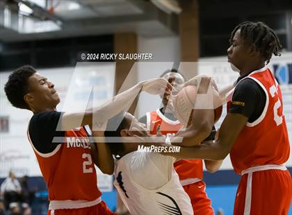 Thumbnail 1 in McCluer vs Belleville East (Belleville East Chick-fil-a Classic) photogallery.