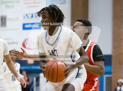 Thumbnail 1 in McCluer vs Belleville East (Belleville East Chick-fil-a Classic) photogallery.