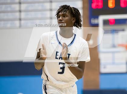 Thumbnail 1 in McCluer vs Belleville East (Belleville East Chick-fil-a Classic) photogallery.