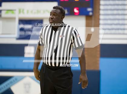 Thumbnail 3 in McCluer vs Belleville East (Belleville East Chick-fil-a Classic) photogallery.