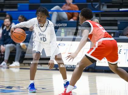 Thumbnail 1 in McCluer vs Belleville East (Belleville East Chick-fil-a Classic) photogallery.