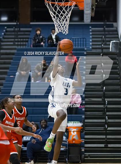 Thumbnail 2 in McCluer vs Belleville East (Belleville East Chick-fil-a Classic) photogallery.