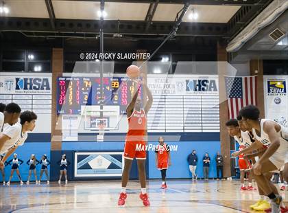 Thumbnail 1 in McCluer vs Belleville East (Belleville East Chick-fil-a Classic) photogallery.