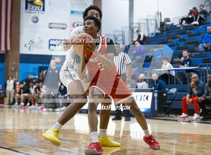 Thumbnail 2 in McCluer vs Belleville East (Belleville East Chick-fil-a Classic) photogallery.