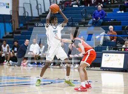 Thumbnail 2 in McCluer vs Belleville East (Belleville East Chick-fil-a Classic) photogallery.