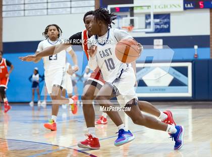 Thumbnail 1 in McCluer vs Belleville East (Belleville East Chick-fil-a Classic) photogallery.