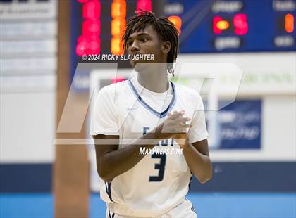 Thumbnail 2 in McCluer vs Belleville East (Belleville East Chick-fil-a Classic) photogallery.