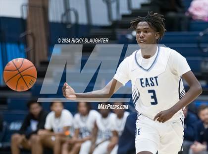 Thumbnail 1 in McCluer vs Belleville East (Belleville East Chick-fil-a Classic) photogallery.
