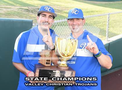 Thumbnail 2 in Valley Christian vs. Yuma Catholic (AIA 3A Final - Awards) photogallery.
