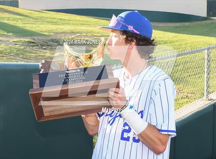 Thumbnail 2 in Valley Christian vs. Yuma Catholic (AIA 3A Final - Awards) photogallery.