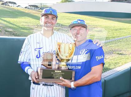 Thumbnail 1 in Valley Christian vs. Yuma Catholic (AIA 3A Final - Awards) photogallery.
