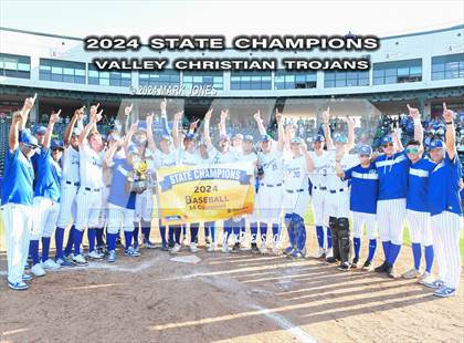 Thumbnail 2 in Valley Christian vs. Yuma Catholic (AIA 3A Final - Awards) photogallery.