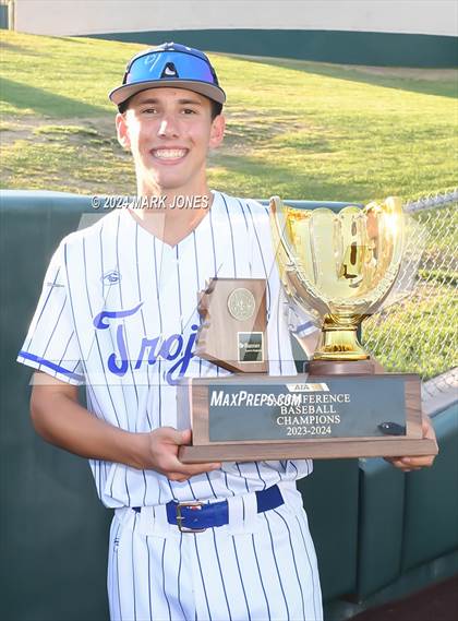 Thumbnail 3 in Valley Christian vs. Yuma Catholic (AIA 3A Final - Awards) photogallery.