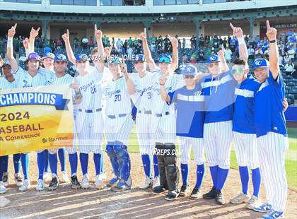 Thumbnail 3 in Valley Christian vs. Yuma Catholic (AIA 3A Final - Awards) photogallery.