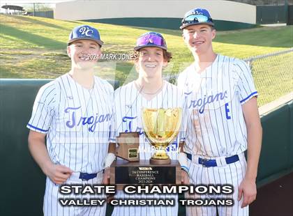 Thumbnail 2 in Valley Christian vs. Yuma Catholic (AIA 3A Final - Awards) photogallery.