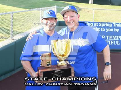 Thumbnail 1 in Valley Christian vs. Yuma Catholic (AIA 3A Final - Awards) photogallery.