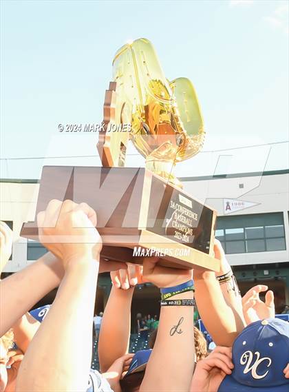 Thumbnail 2 in Valley Christian vs. Yuma Catholic (AIA 3A Final - Awards) photogallery.