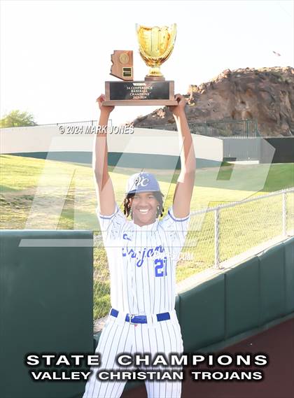 Thumbnail 2 in Valley Christian vs. Yuma Catholic (AIA 3A Final - Awards) photogallery.