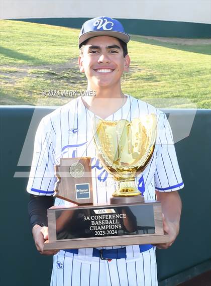 Thumbnail 3 in Valley Christian vs. Yuma Catholic (AIA 3A Final - Awards) photogallery.