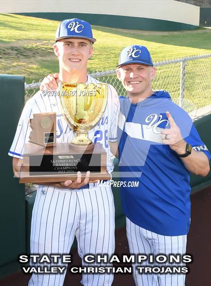 Thumbnail 1 in Valley Christian vs. Yuma Catholic (AIA 3A Final - Awards) photogallery.