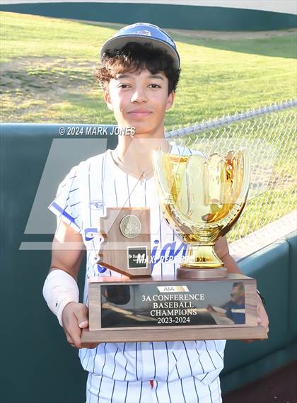 Thumbnail 3 in Valley Christian vs. Yuma Catholic (AIA 3A Final - Awards) photogallery.
