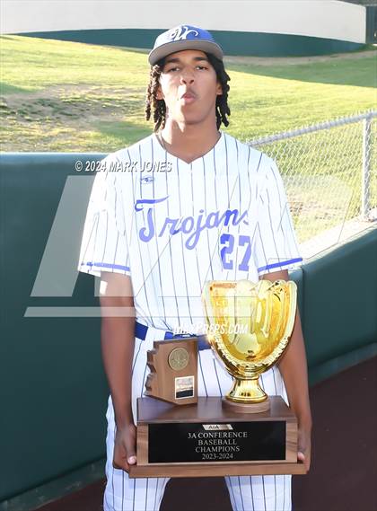 Thumbnail 2 in Valley Christian vs. Yuma Catholic (AIA 3A Final - Awards) photogallery.